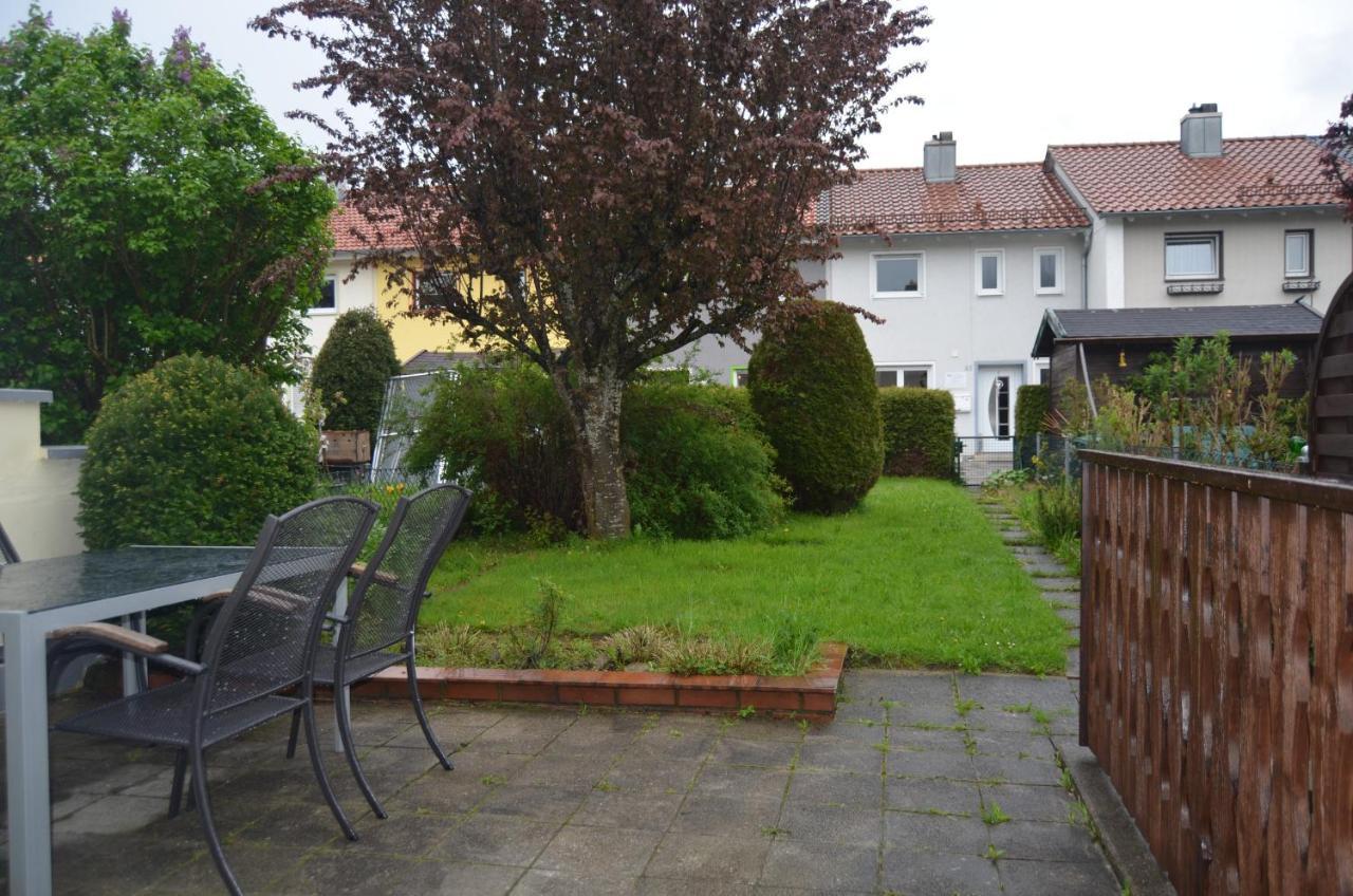 Villa Cozy House With Garden Kaufbeuren Esterno foto